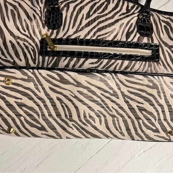 Nicole Miller New York Tote Bag Zebra Pattern Large Shoulder tote bag Gorgeous! - Picture 5 of 9